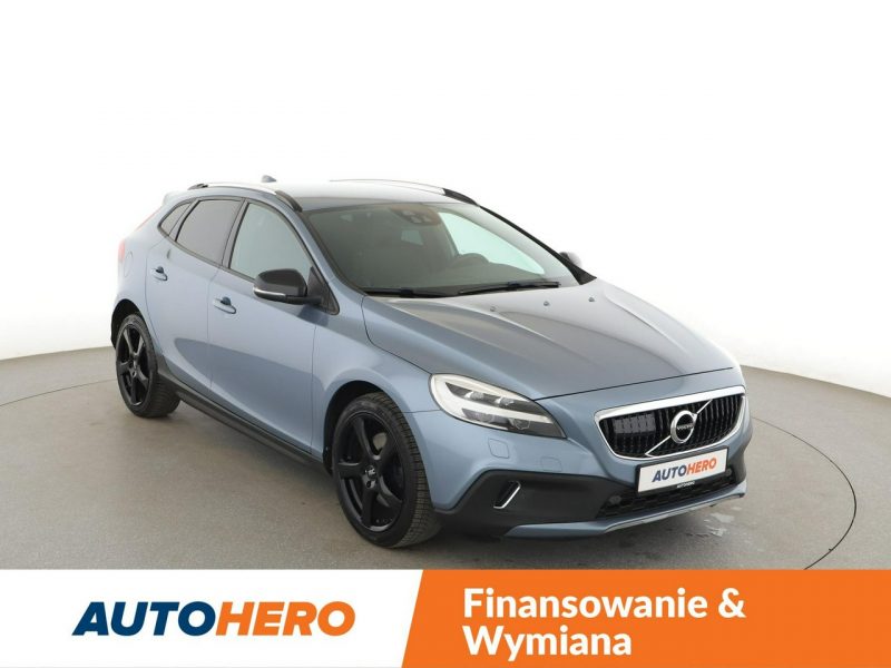 Volvo V40 Cross Country CrossCountry D3 automat navi kamera ACC grzane fotele head-up LED