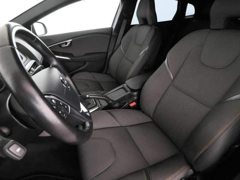 Volvo V40 Cross Country CrossCountry D3 automat navi kamera ACC grzane fotele head-up LED