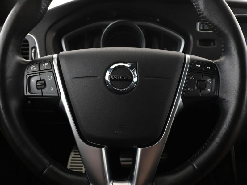 Volvo V40 Cross Country CrossCountry D3 automat navi kamera ACC grzane fotele head-up LED