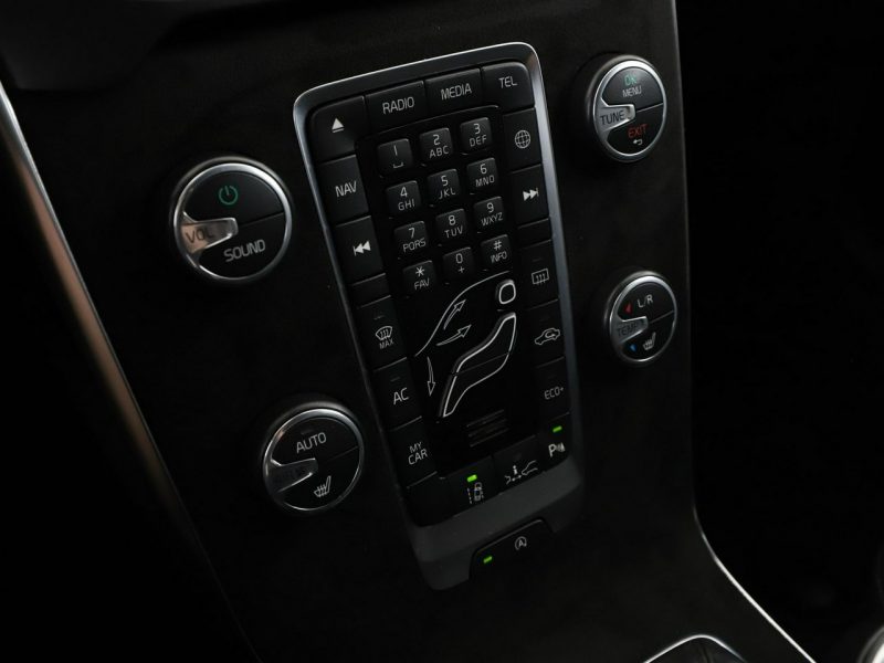 Volvo V40 Cross Country CrossCountry D3 automat navi kamera ACC grzane fotele head-up LED