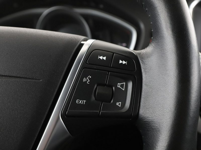Volvo V40 Cross Country CrossCountry D3 automat navi kamera ACC grzane fotele head-up LED