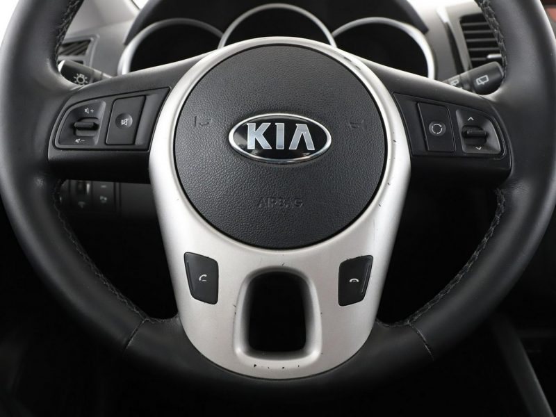 Kia Venga Dream Team lift grzane fotele klima-auto PDC