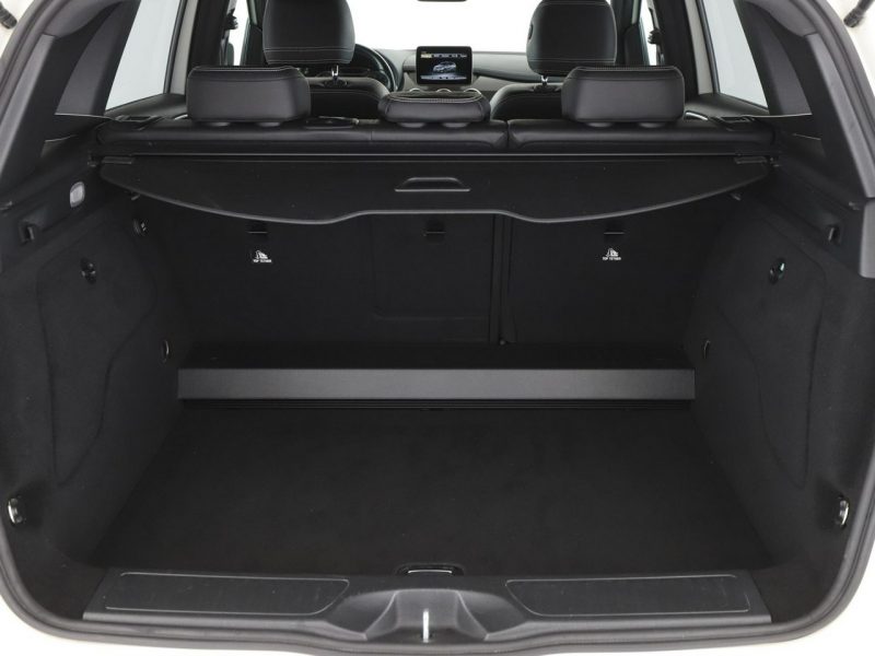 Mercedes B 220 4x4 automat full LED navi klima auto kamera i czujniki parkowania el. W247 (2018-)