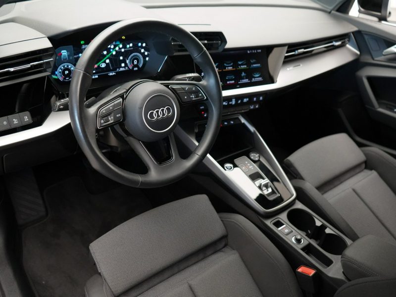 Audi A3 35 TFSI 150 KM S-line LED Kamera Tempomat ACC 8Y