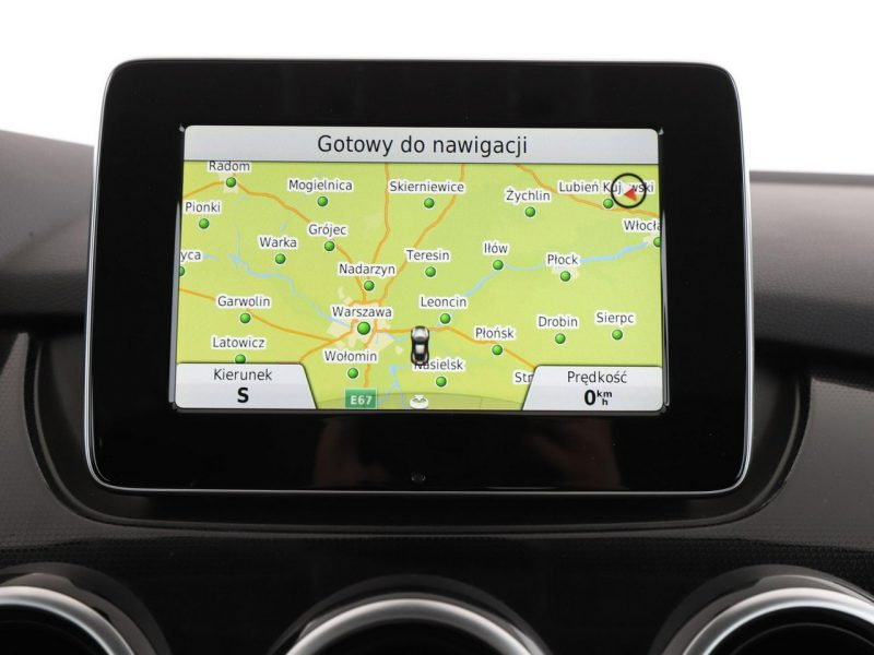 Mercedes B 180 navi czujniki parkowania klimatyzacja grzane fotele W246 (2011-)