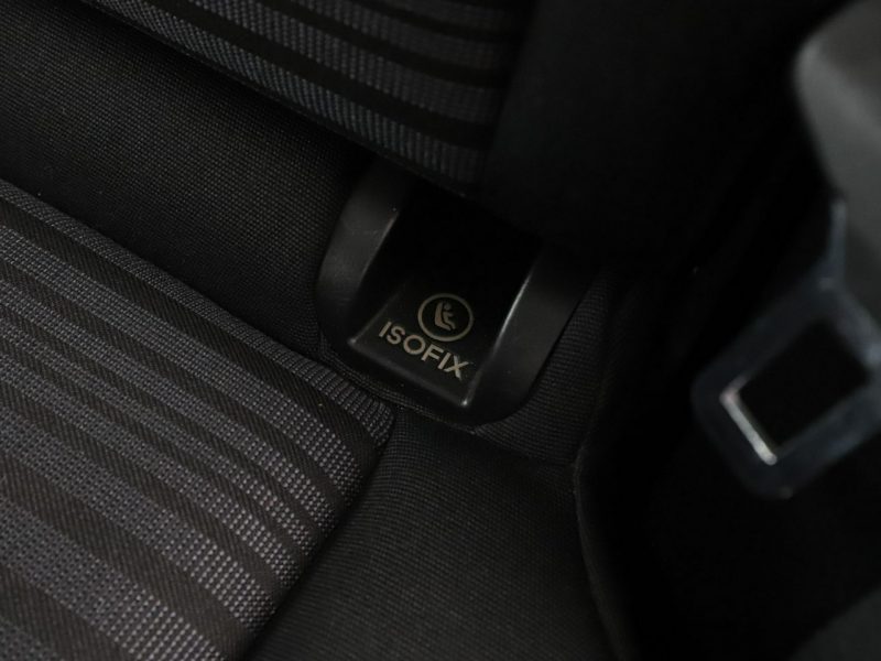 Mercedes B 180 navi czujniki parkowania klimatyzacja grzane fotele W246 (2011-)