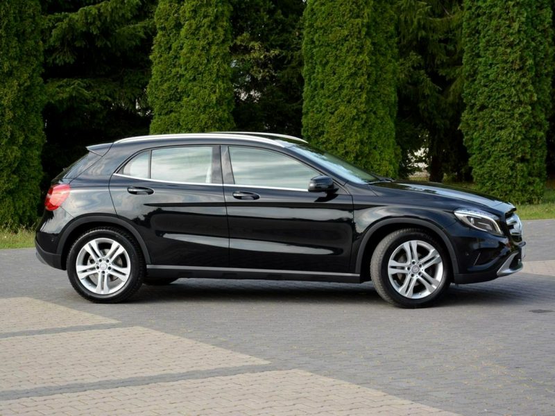 Mercedes GLA 200 1.6 156KM Urban Bi-xenon Ledy Navi Pół-skóry 2xParktronic Alu18"