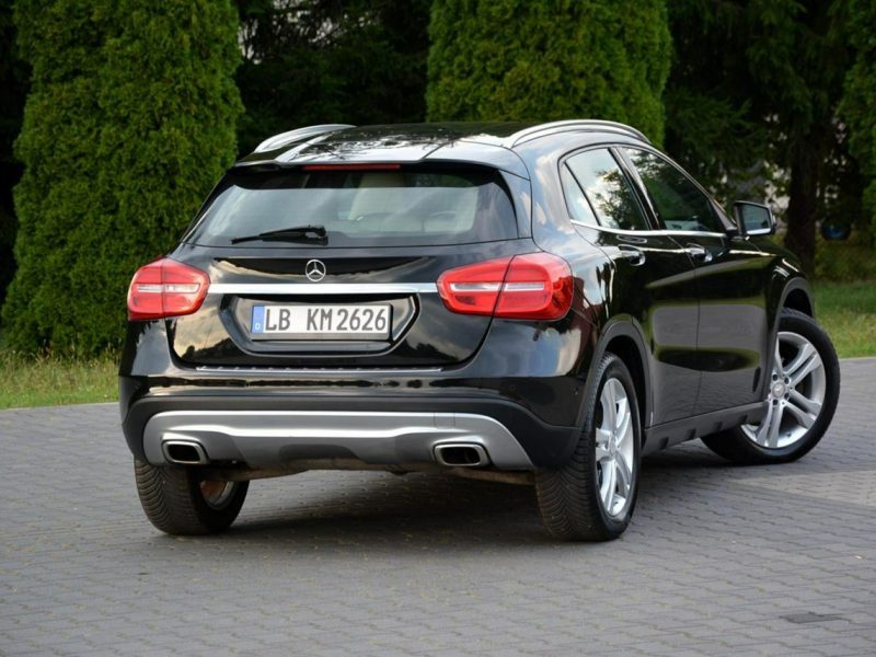 Mercedes GLA 200 1.6 156KM Urban Bi-xenon Ledy Navi Pół-skóry 2xParktronic Alu18"