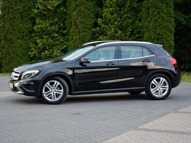 Mercedes GLA 200 1.6 156KM Urban Bi-xenon Ledy Navi Pół-skóry 2xParktronic Alu18"