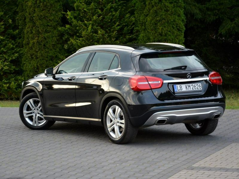 Mercedes GLA 200 1.6 156KM Urban Bi-xenon Ledy Navi Pół-skóry 2xParktronic Alu18"