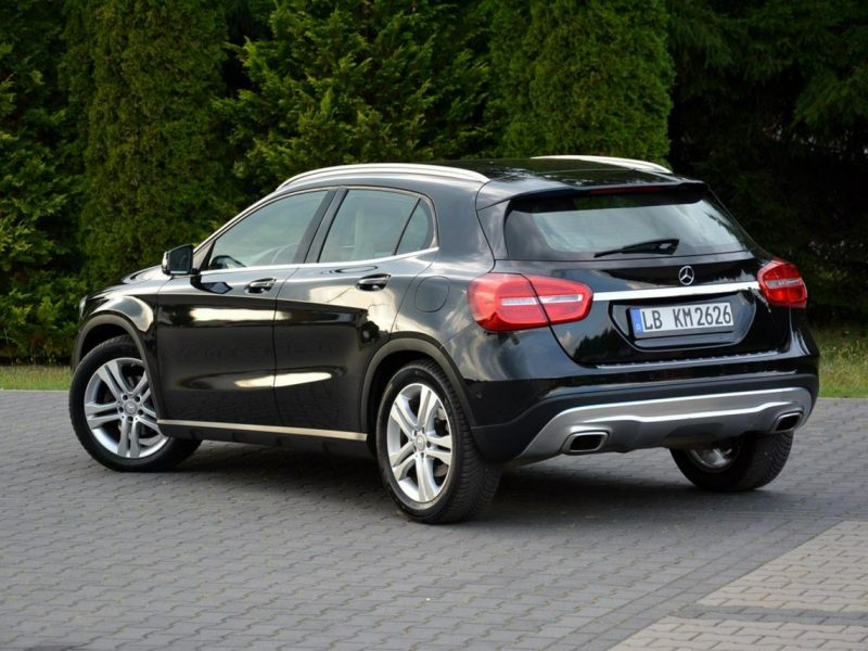 Mercedes GLA 200 1.6 156KM Urban Bi-xenon Ledy Navi Pół-skóry 2xParktronic Alu18"