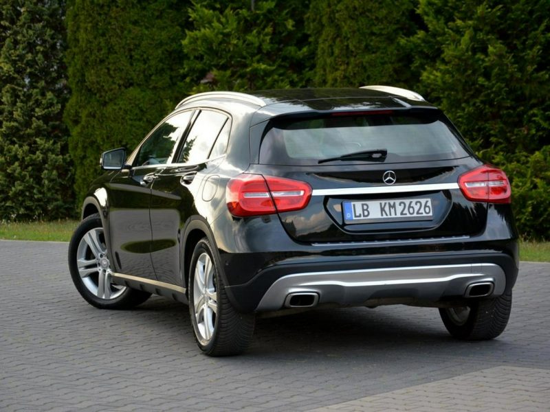Mercedes GLA 200 1.6 156KM Urban Bi-xenon Ledy Navi Pół-skóry 2xParktronic Alu18"