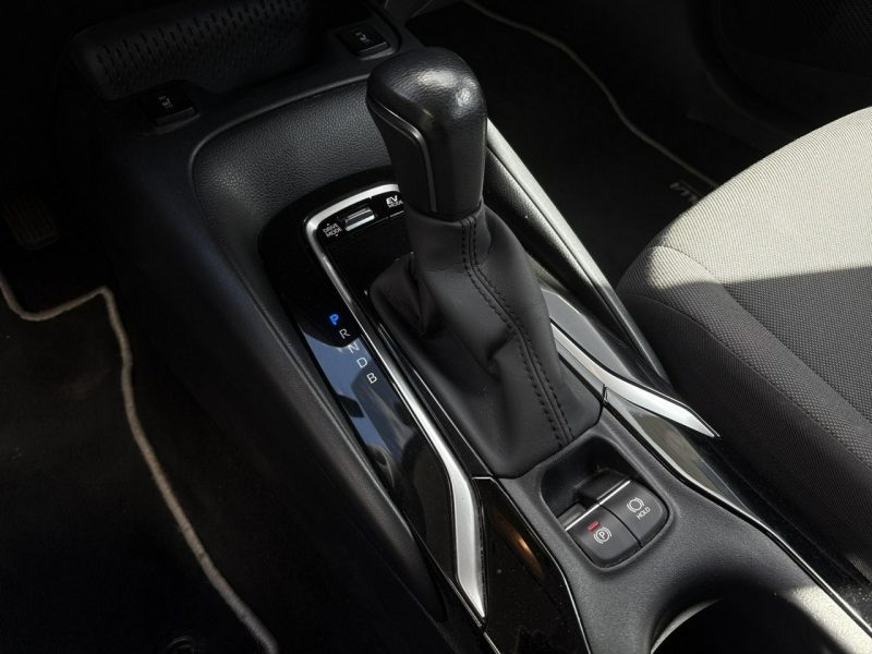 Toyota Corolla 1.8 Hybrid COMFORT TECH, salon Polska, gwarancja, FV23% Seria E16 (2012-)