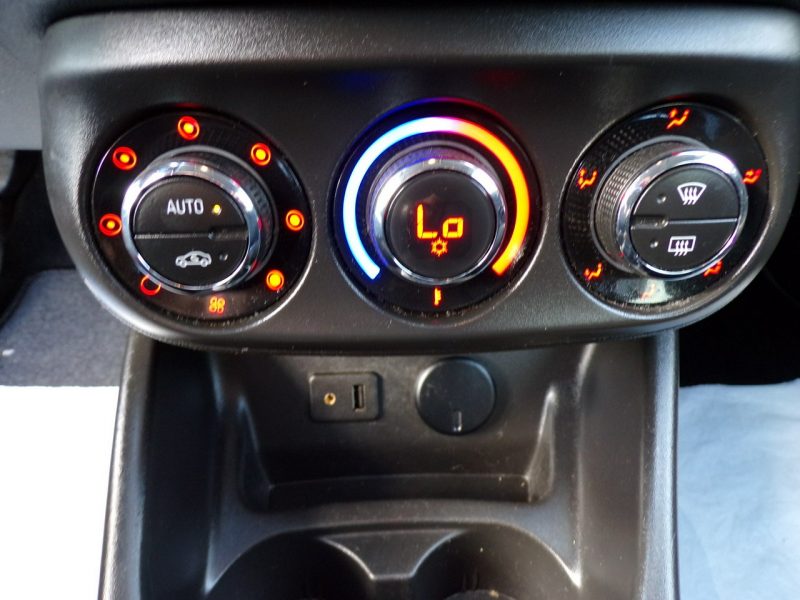 Opel Corsa Klimatronic /Tablet /1,4 /2015R /Navi E (2014-)