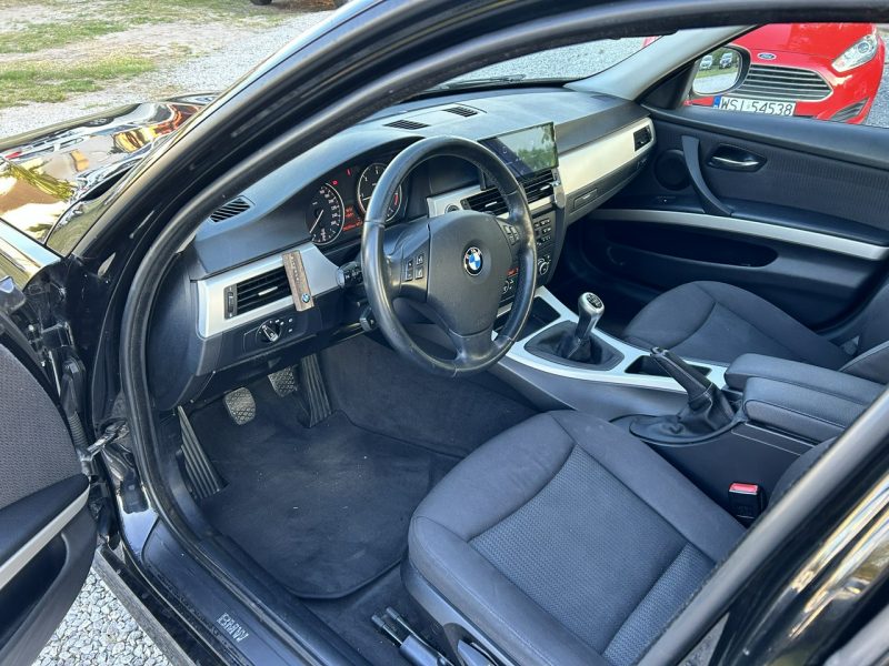 BMW 318 E90 (2005-2012)