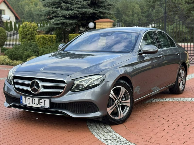 Mercedes E 220 d 4Matic (4x4) Salon PL Serwisowana Tempomat ACC Fv23% Super Stan !!! W213 (2016-)