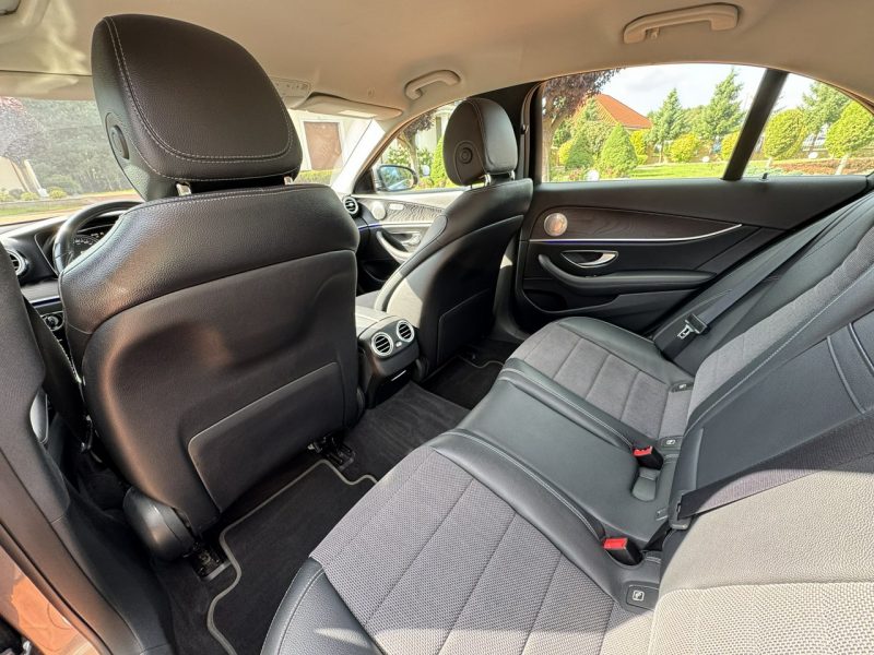 Mercedes E 220 d 4Matic (4x4) Salon PL Serwisowana Tempomat ACC Fv23% Super Stan !!! W213 (2016-)
