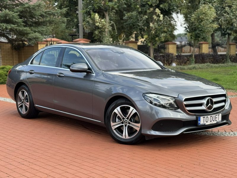 Mercedes E 220 d 4Matic (4x4) Salon PL Serwisowana Tempomat ACC Fv23% Super Stan !!! W213 (2016-)