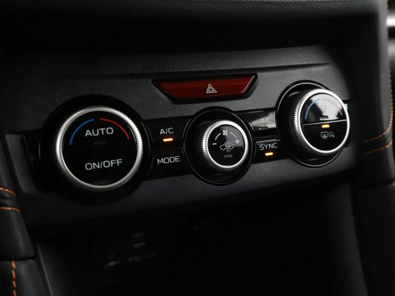 Subaru XV automat navi klima auto kamera i czujniki parkowania grzane fotele