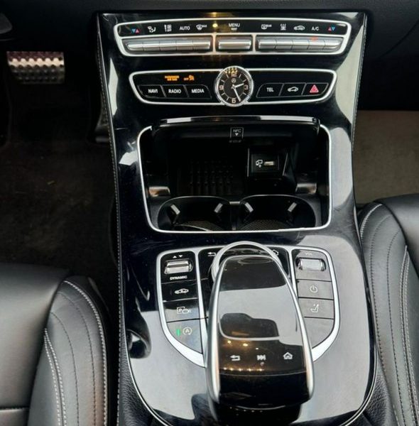 Mercedes E 400 ZOBACZ OPIS !! W podanej cenie roczna gwarancja W213 (2016-)