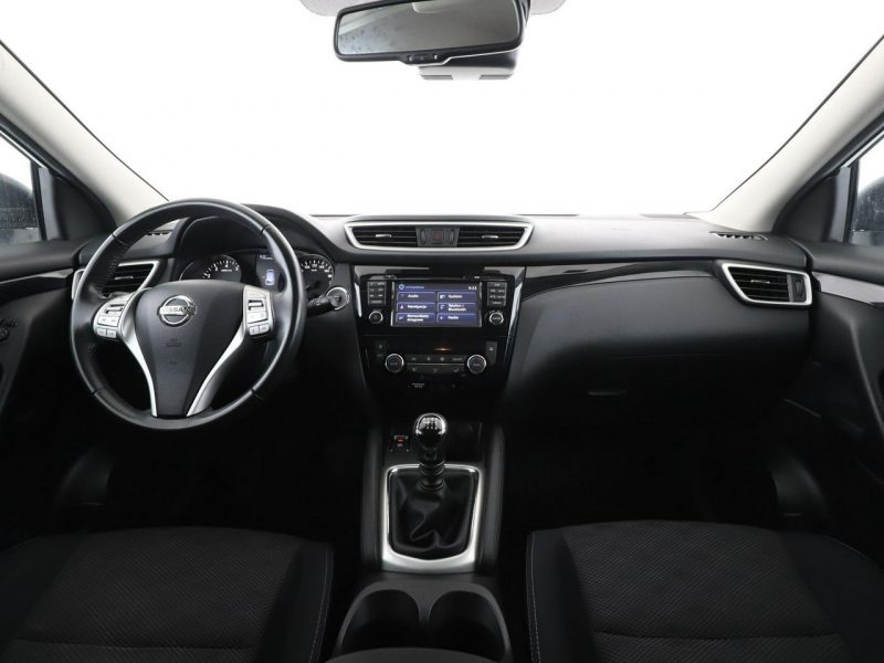 Nissan Qashqai navi klima auto grzane fotele kamera i czujniki parkowania II (2013-2021)