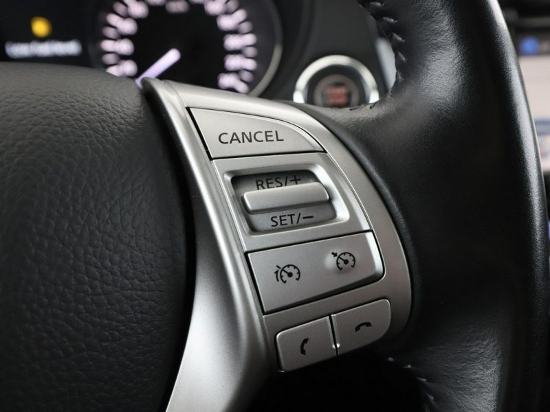 Nissan Qashqai navi klima auto grzane fotele kamera i czujniki parkowania II (2013-2021)