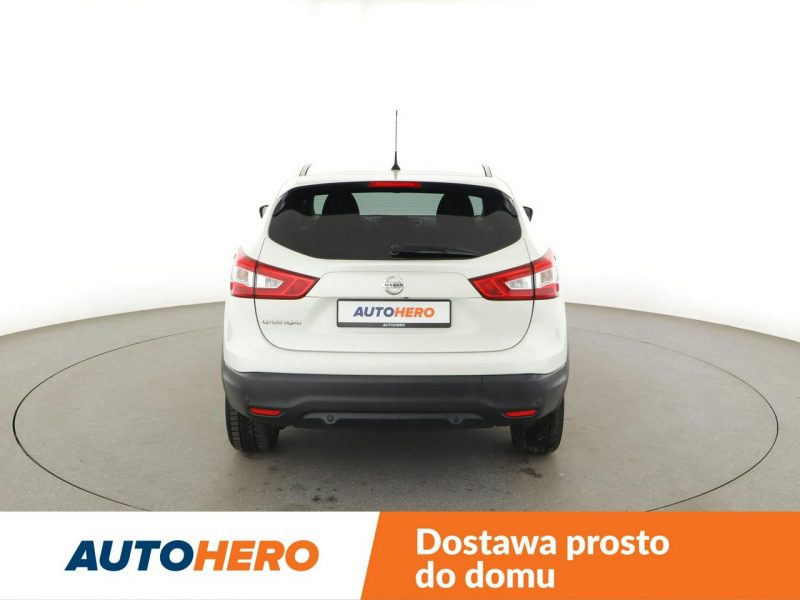 Nissan Qashqai navi klima auto grzane fotele kamera i czujniki parkowania II (2013-2021)