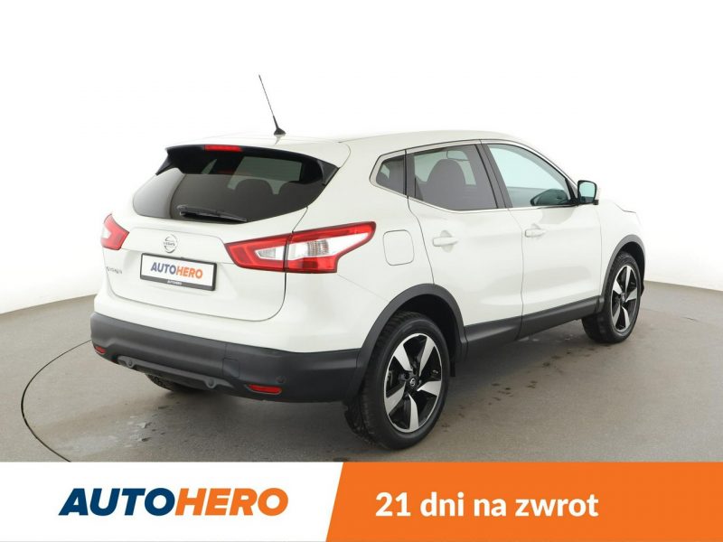 Nissan Qashqai navi klima auto grzane fotele kamera i czujniki parkowania II (2013-2021)