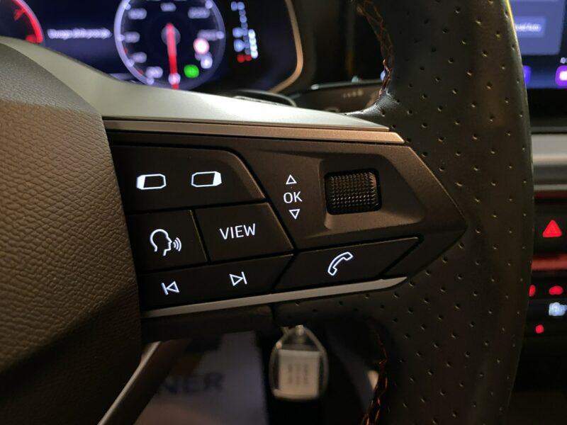 Seat Arona FR 1.0TSI 110KM DSG 2022 r., salon PL, f-a VAT, gwarancja fabryczna