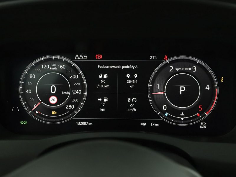 Jaguar XE Automat AWD R-Dynamic Panorama Tempomat GrzanaSkóra Navi HeadUp Kam360 I (2014-)