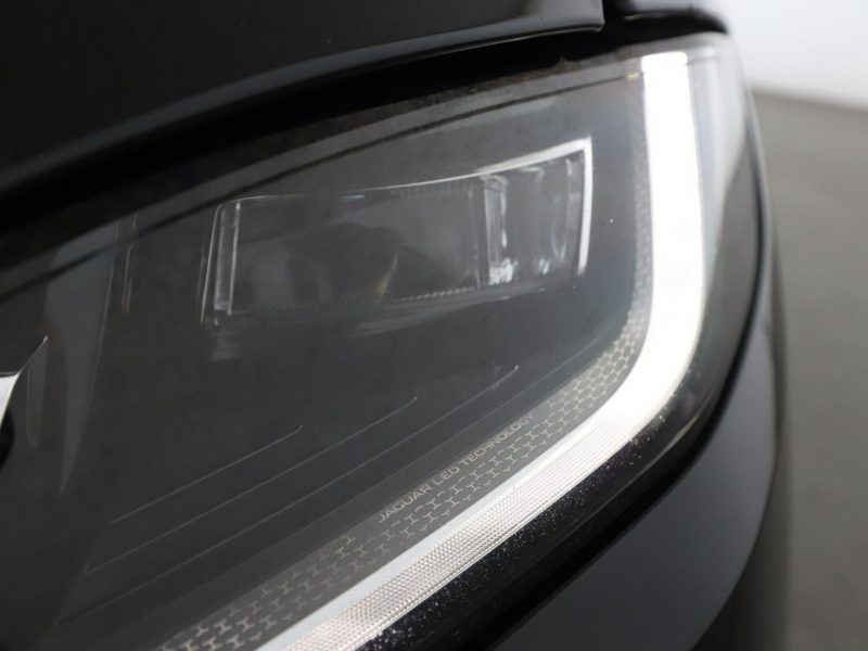 Jaguar XE Automat AWD R-Dynamic Panorama Tempomat GrzanaSkóra Navi HeadUp Kam360 I (2014-)