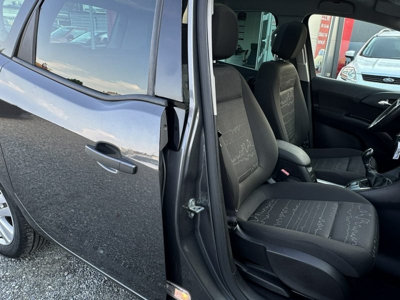 Opel Meriva Benzyna Zarejestrowany Ubezpieczony II (2010-)