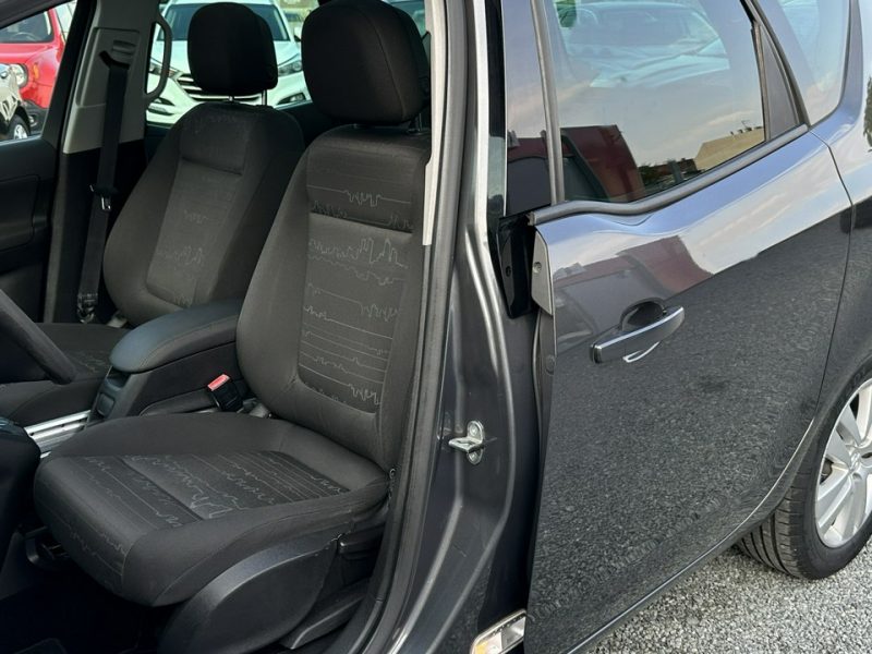 Opel Meriva Benzyna Zarejestrowany Ubezpieczony II (2010-)