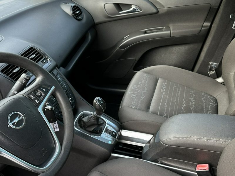 Opel Meriva Benzyna Zarejestrowany Ubezpieczony II (2010-)