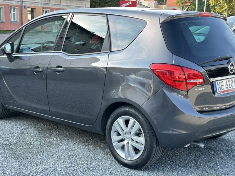Opel Meriva Benzyna Zarejestrowany Ubezpieczony II (2010-)