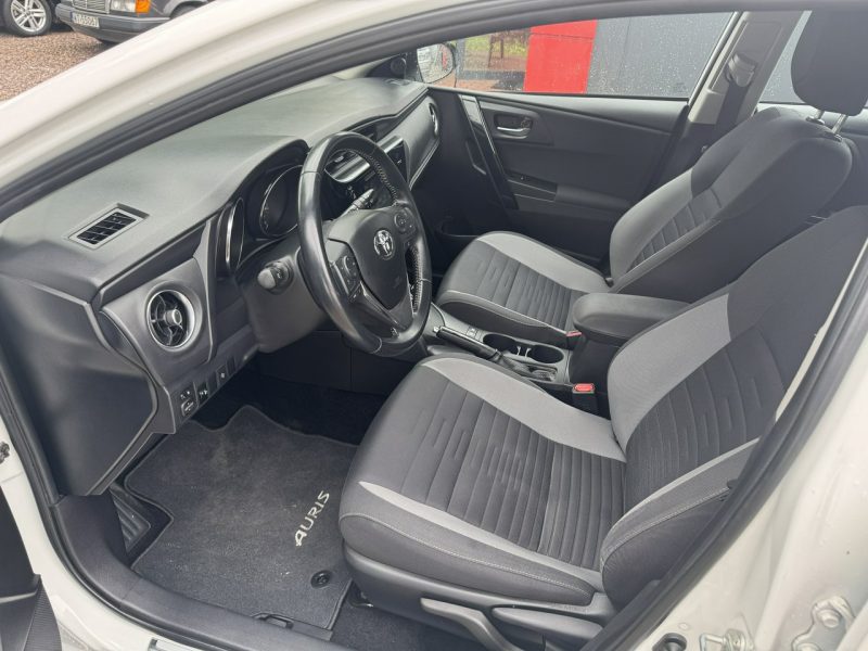 Toyota Auris 1.8 HSD 136KM Kamera Serwisowany Bezwypadkowy II (2012-)