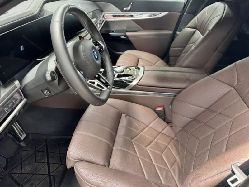 BMW 760 M760e (571KM) -Rabat 188 533 zł brutto, gotowy do odbioru! G70(2022-)