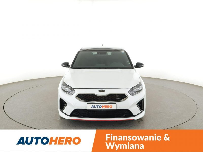 Kia Pro_cee'd automat skóra/alcantara full LED navi kamera i czujniki parkowania