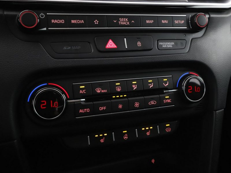 Kia Pro_cee'd automat skóra/alcantara full LED navi kamera i czujniki parkowania