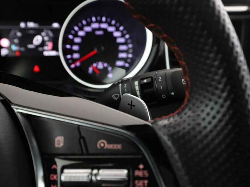 Kia Pro_cee'd automat skóra/alcantara full LED navi kamera i czujniki parkowania