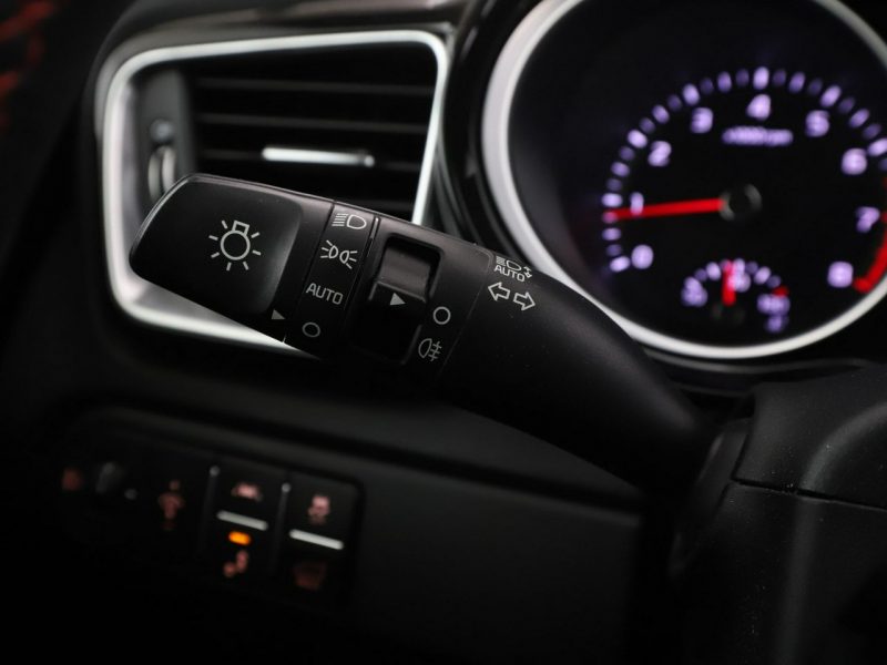Kia Pro_cee'd automat skóra/alcantara full LED navi kamera i czujniki parkowania