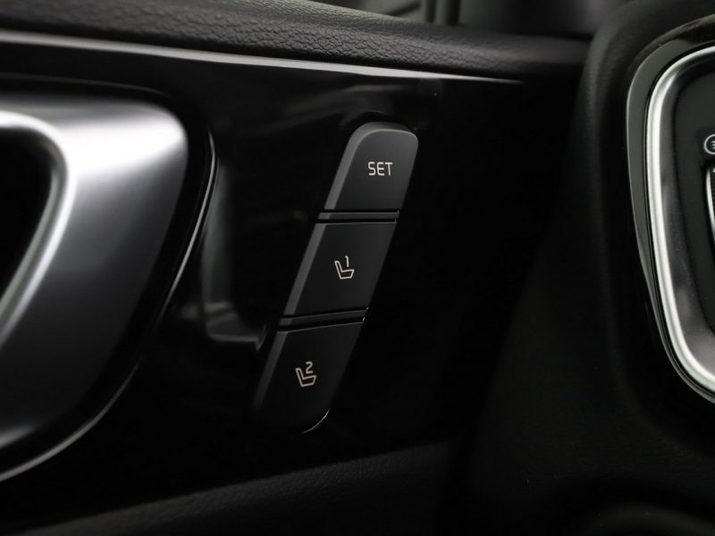 Kia Pro_cee'd automat skóra/alcantara full LED navi kamera i czujniki parkowania