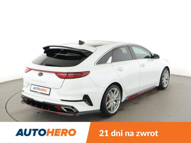 Kia Pro_cee'd automat skóra/alcantara full LED navi kamera i czujniki parkowania