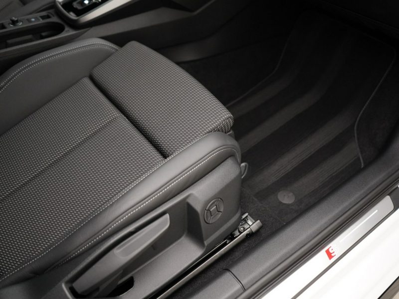 Audi S3 310KM Quatro Navi Virtual Smartphone F23% 8Y (2020-)