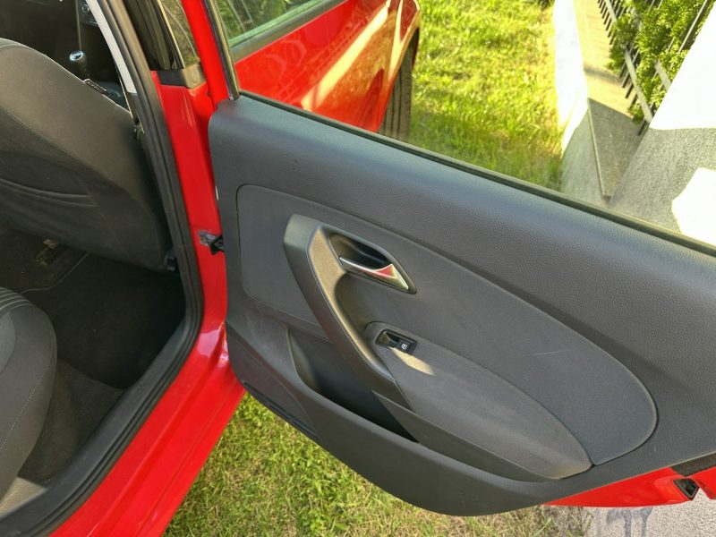 Volkswagen Polo 1,6 TDI, tempomat, CLIMAtronic, isofix, Bluetooth, alufelgi,parktronik V (2009-2017)