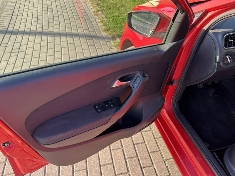 Volkswagen Polo 1,6 TDI, tempomat, CLIMAtronic, isofix, Bluetooth, alufelgi,parktronik V (2009-2017)