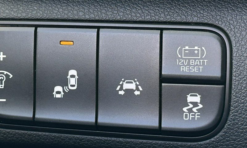 Kia Niro Hybryda Moc 141KM Automat Bogato Wyposażony
