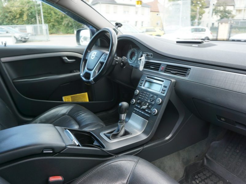 Volvo XC 70 zarejestrowany, ubezpieczony, bogate wyposażenie III (2007-)
