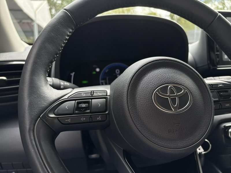 Toyota Yaris 1.5 Hybrid STYLE, salon Polska, gwarancja, FV23% IV (2020-)