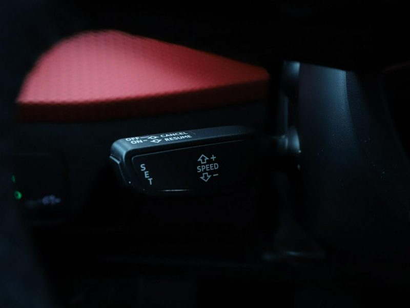 Audi Q2 4x4 S-tronic full LED klima auto grzane fotele czujniki parkowania